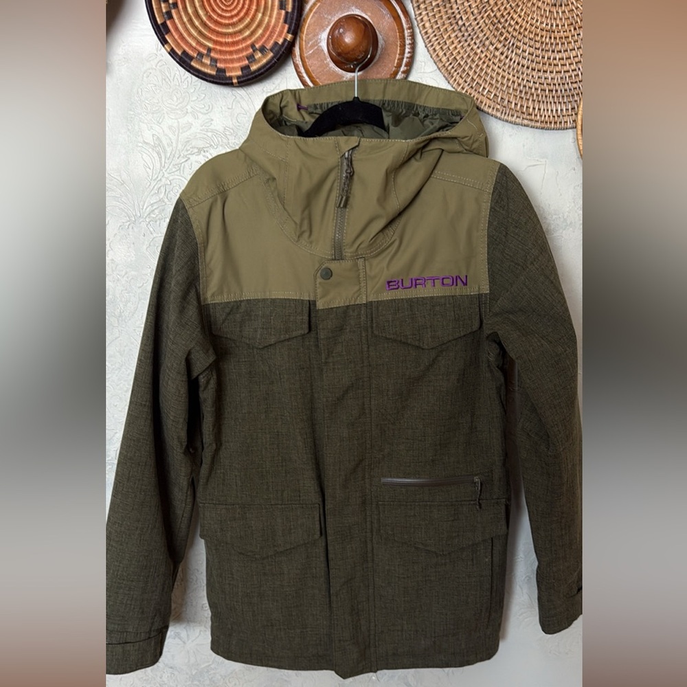 Burton Men's Two-Tone Green Jacket